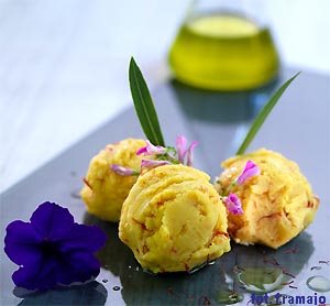 Crema helada de azafrán y virgen extra de Trujal Almazara